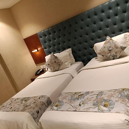 Sk Lords Inn Ahmedabad Exteriör bild