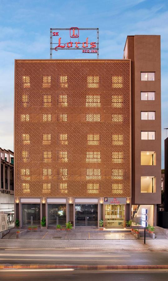 Sk Lords Inn Ahmedabad Exteriör bild