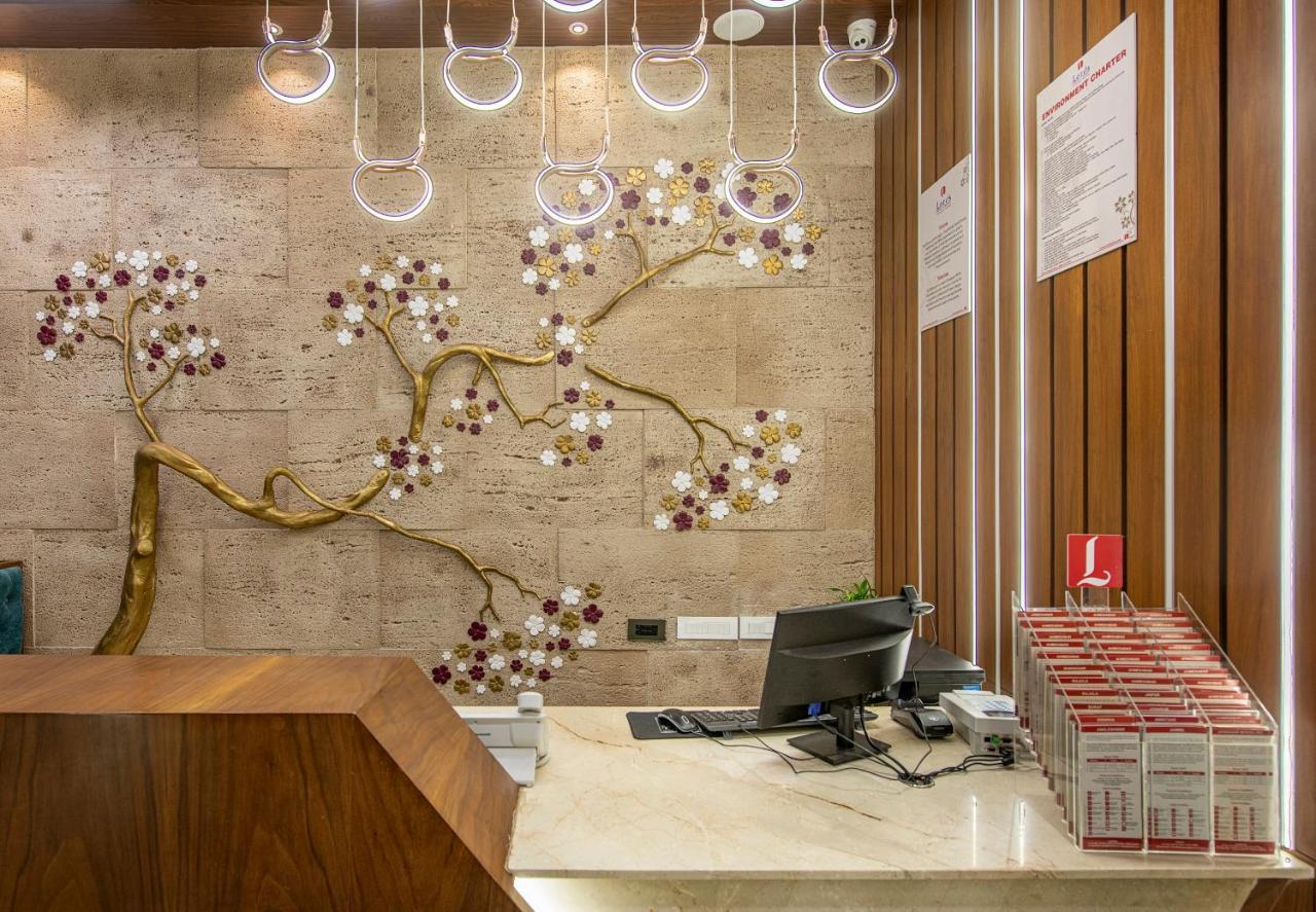 Sk Lords Inn Ahmedabad Exteriör bild