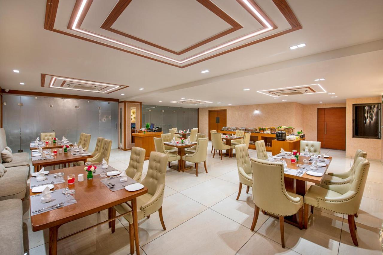 Sk Lords Inn Ahmedabad Exteriör bild
