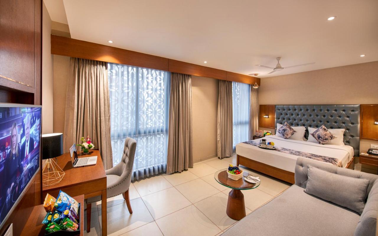 Sk Lords Inn Ahmedabad Exteriör bild