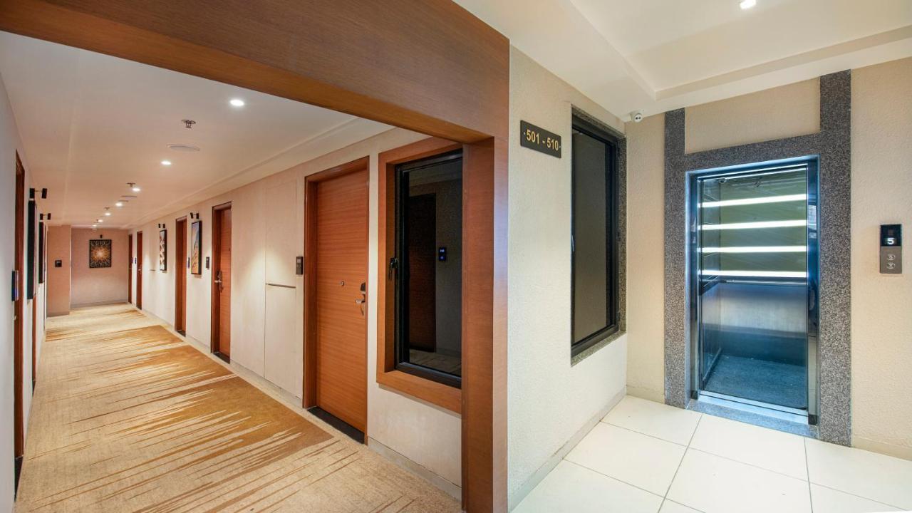 Sk Lords Inn Ahmedabad Exteriör bild